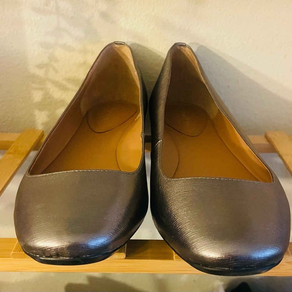 Calvin Klein Metallic Silver Flats - Picture 4 of 6